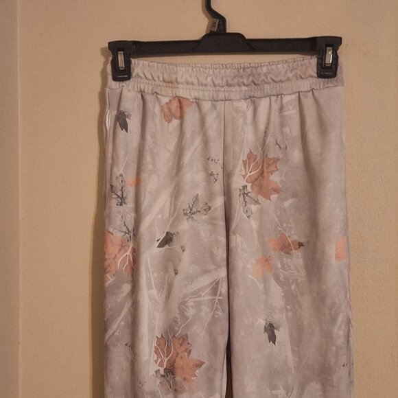 jogging suit SIZE SMALL - Picture 11 of 16